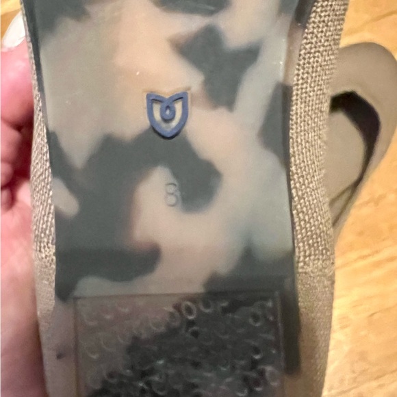 Like new Rothy’s size 8 - Picture 3 of 5